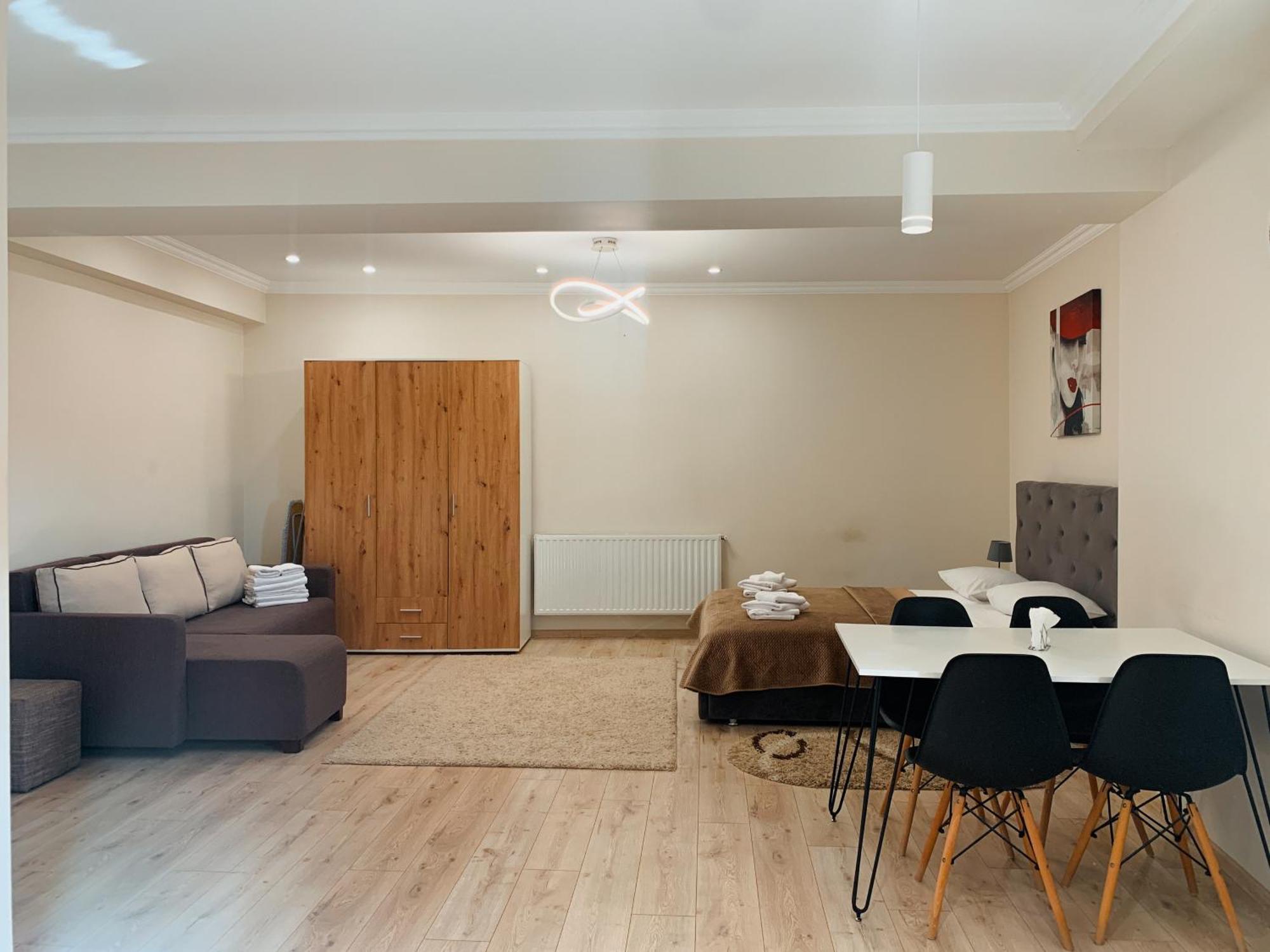 Apartments Domovik Korzo Mukatjevo Eksteriør billede