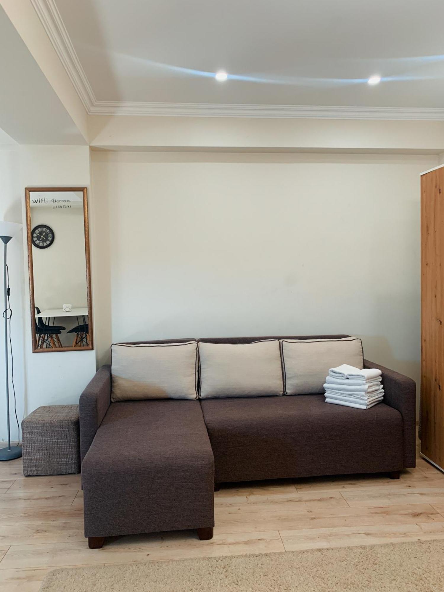Apartments Domovik Korzo Mukatjevo Eksteriør billede