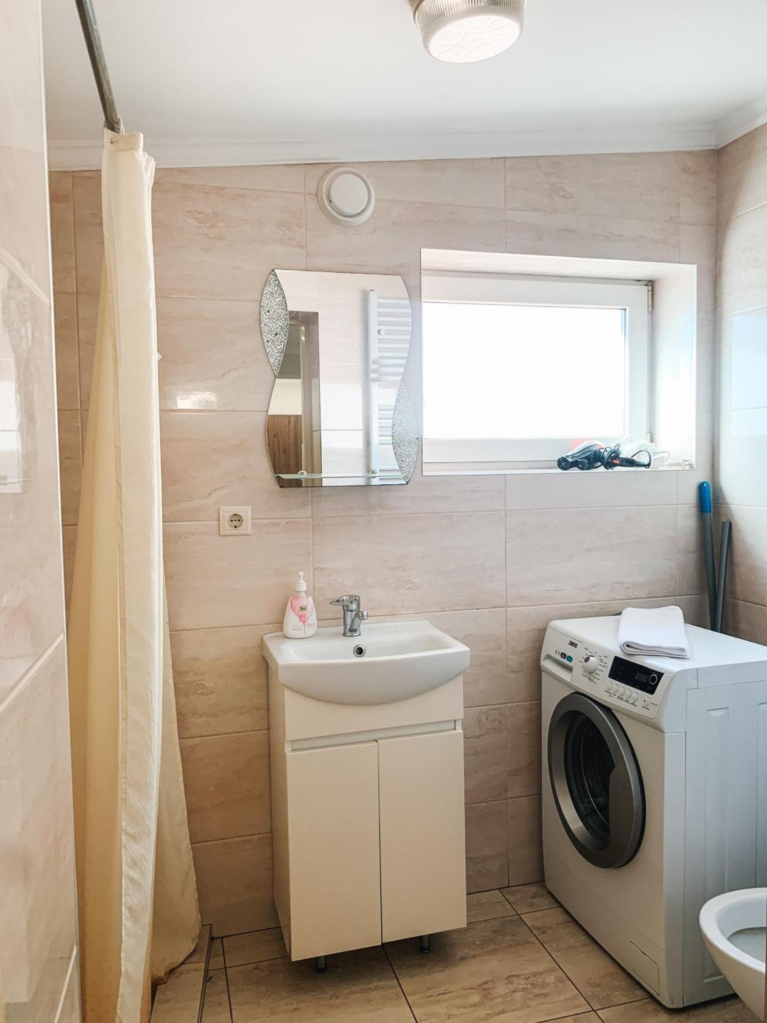 Apartments Domovik Korzo Mukatjevo Eksteriør billede